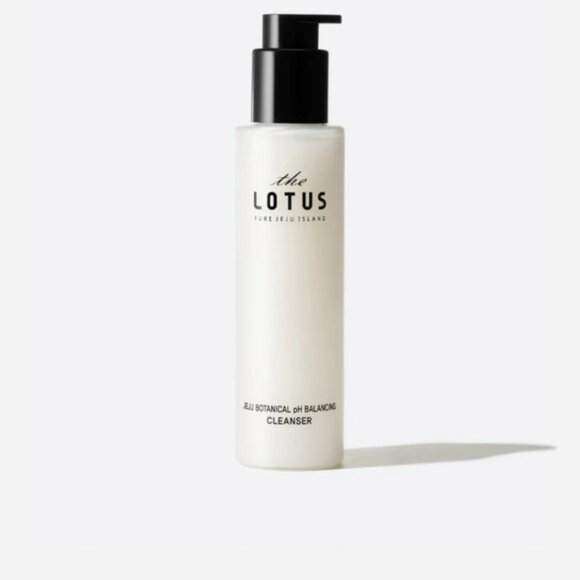 The Pure Lotus Jeju Botanical pH Balancing Cleanser NIB - Picture 1 of 3